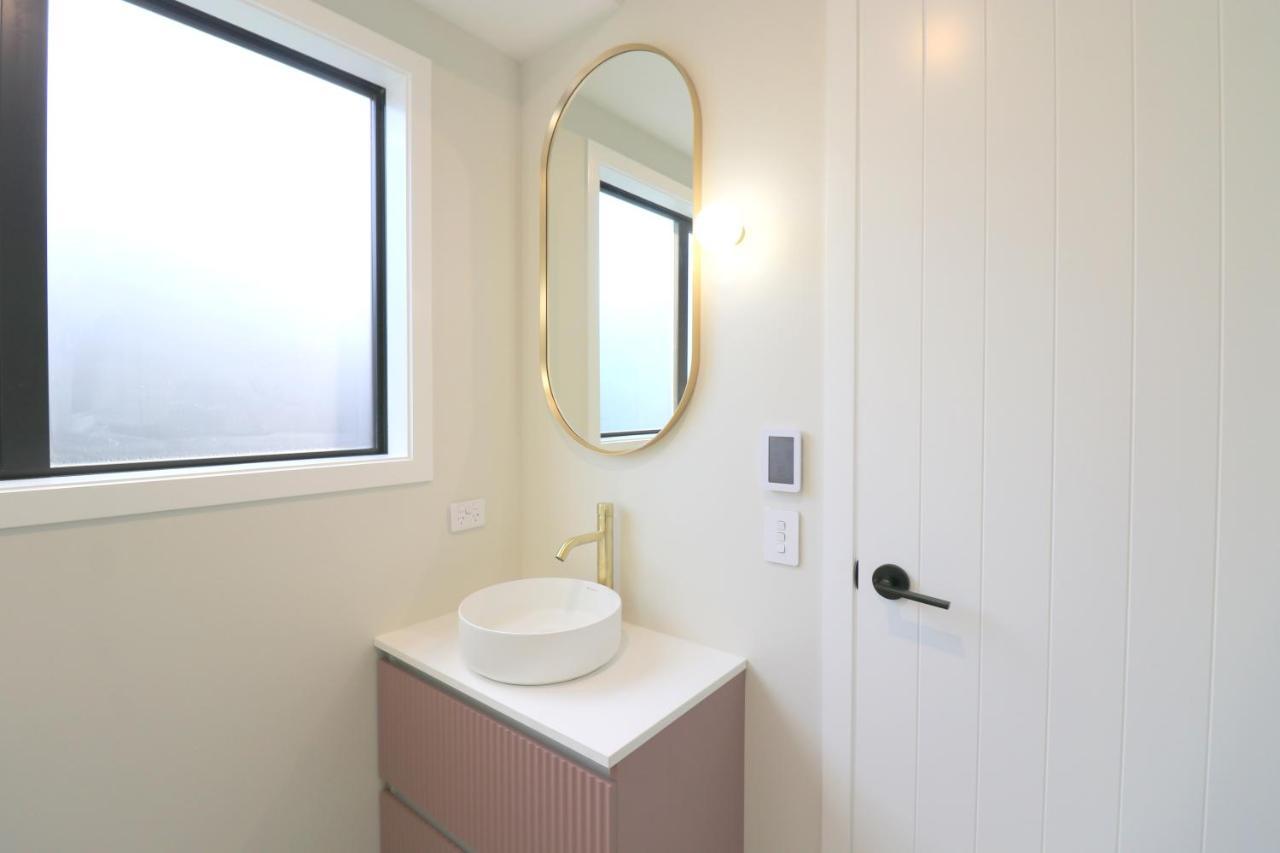 The Mod Box Villa Invercargill Dış mekan fotoğraf